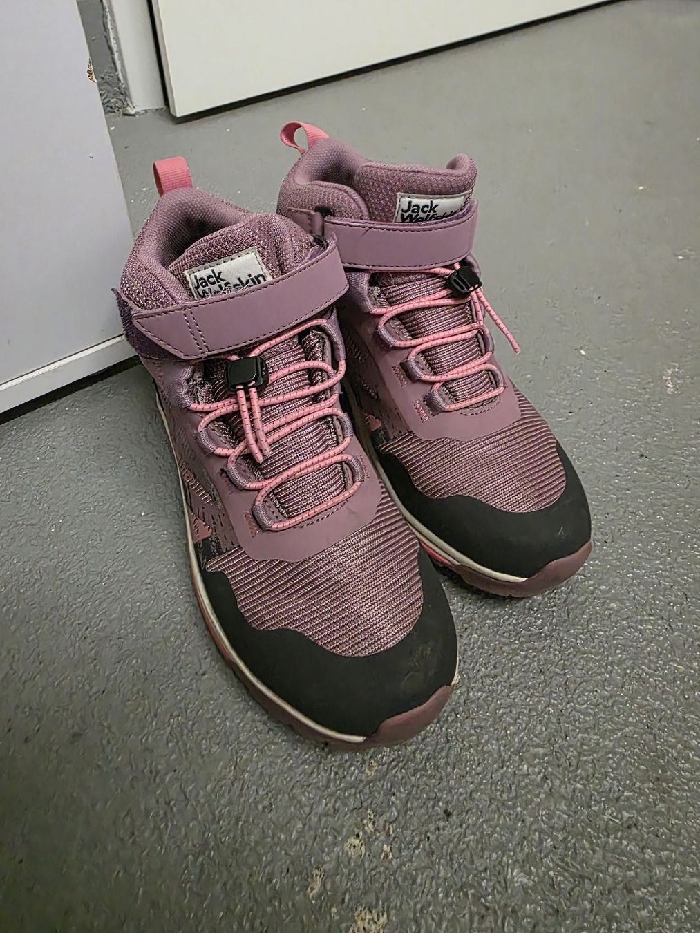 Jack Wolfskin Scarpe per ragazze: Jack Wolfskin Mädchen Wanderschuhe Gr. 37 Top Zustand – Usato da Wilen b. Wil venduto da I_R 1