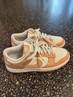 Nike low dunk trainers size 40.5