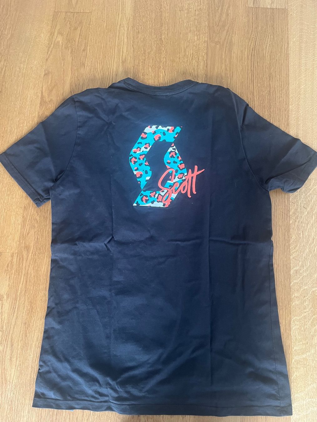 Scott T-shirts: Original Scott T-Shirt Gr. M – D'occasion à Kehrsatz par maus2405 1