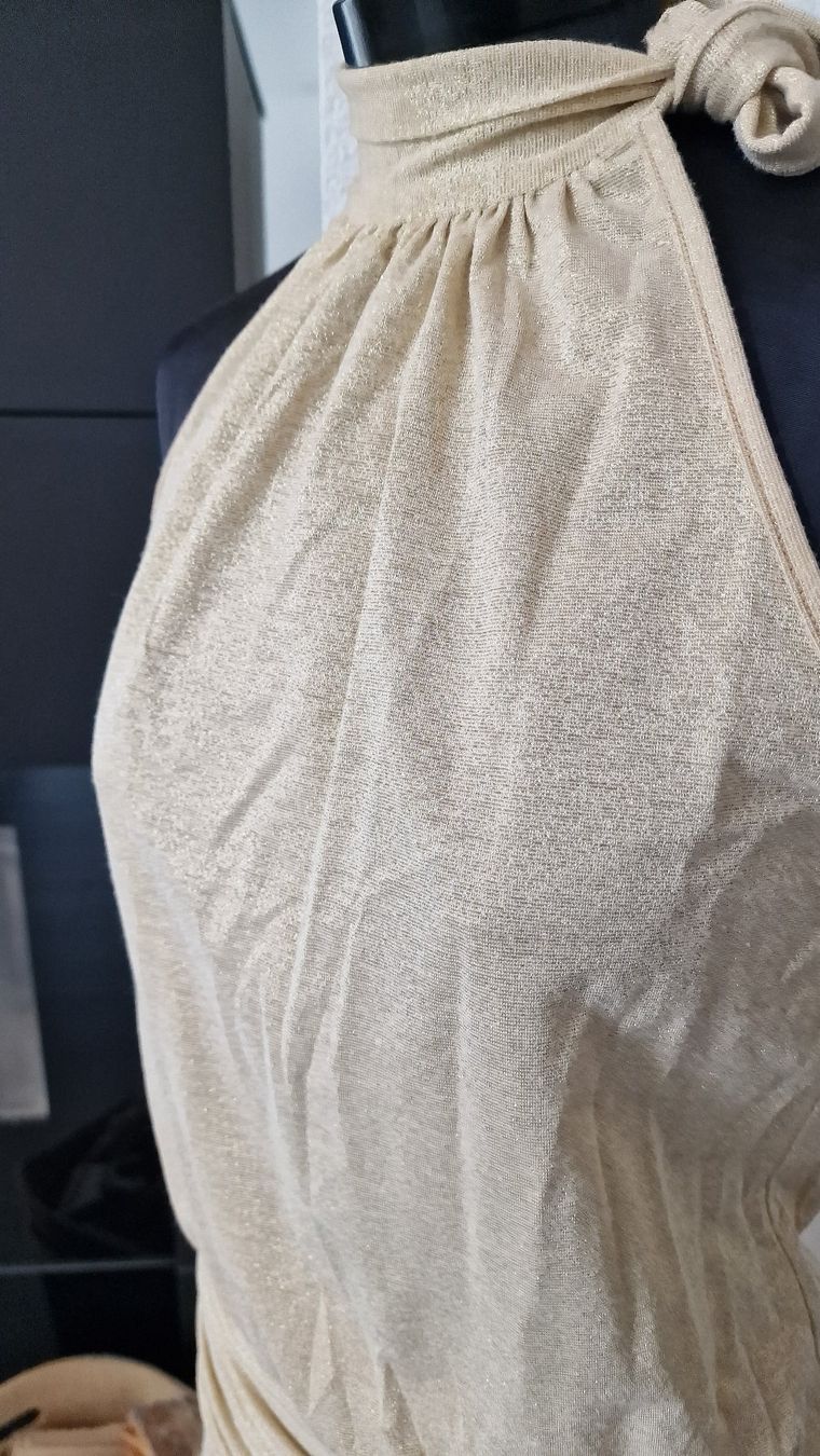 Kleider: Sexy Kleid goldfarbig – Gebraucht aus Wil  AG von Kfloh 1