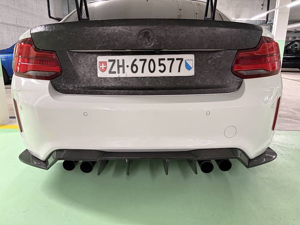 Diffusori di oli essenziali: BMW M2 F87 Carbon Diffusor / Difuser / Difusor – Usato da Dübendorf venduto da laser_91 1