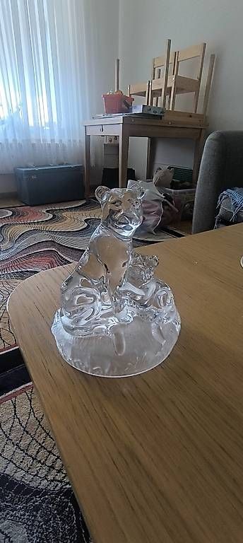 Statuette: Glas Figur löwe mit junge  – Usato da Therwil venduto da Izo2901