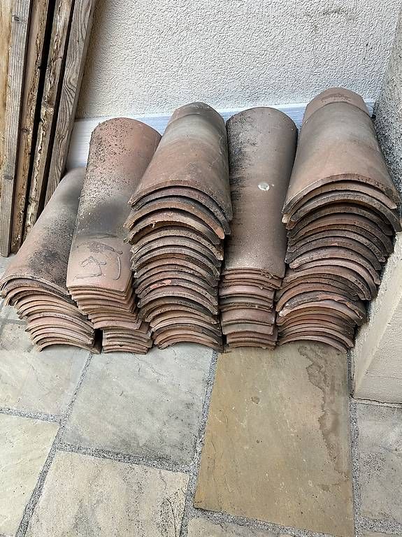 Sonstiges Baustoffe: Tuiles rondes avec chevrons – Gebraucht aus Vouvry von Vouvrisa