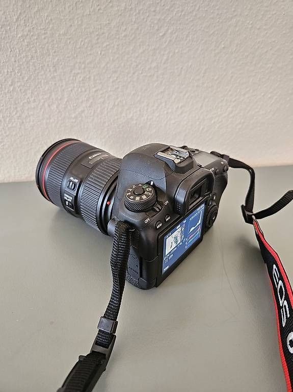 Canon Fotocamera: Canon EOS 6D mark II mit Objektiv EF 24-105mm – Usato da Luzern venduto da iva_sd9d 1