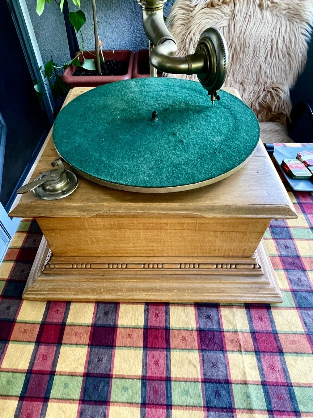 Tourne-disques: Grammophon mit Trichter antik – D'occasion à Binningen par Raymanfisch 3