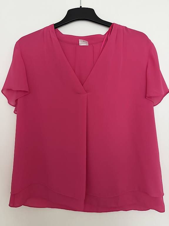 Lots de vêtements: 20 Kurzarmblusen / T-Shirts – D'occasion à Wil SG par ell_zj57 2