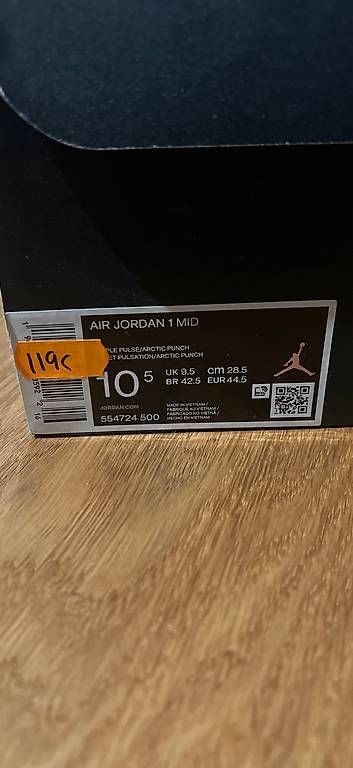 Chaussures hommes: Jordan 1 Mids  – Neuf avec emballage d'origine à Zürich par and_fwy7 3