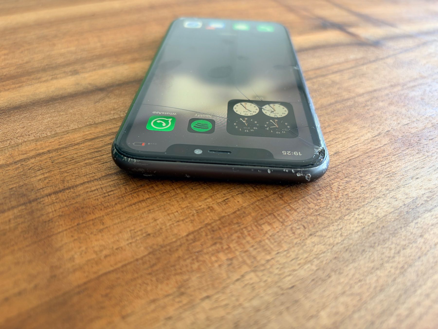 Apple Telefoni cellulari / Smartphones: iPhone 8 / 64 GB – Usato da Basel venduto da mrjl 1