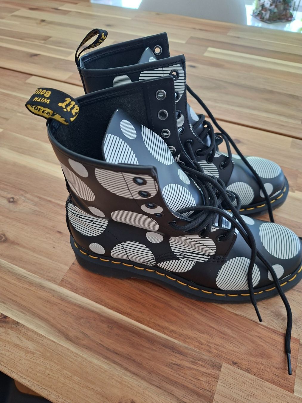 Dr. Martens Damenschuhe: Stiefel / Boots – Gebraucht aus St.Gallen von BySadie 1