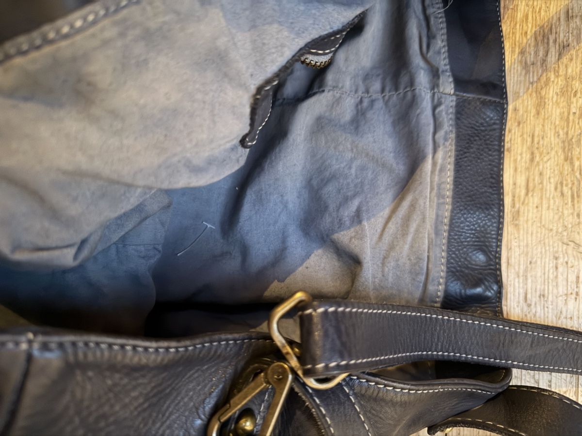 Borse da donna: Ledertasche mit Nieten und Sternen – Usato da Donat venduto da troja007 4