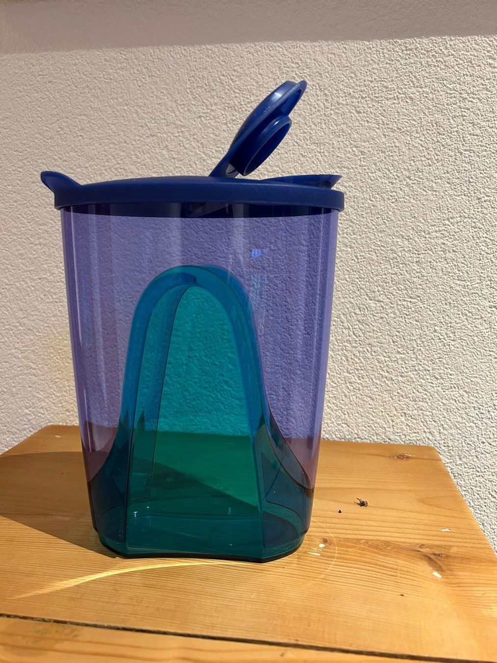 Tupperware Behälter & Ähnliches: Tupperware Eleganzia Krug 1.6l. – Neu und originalverpackt aus Schiers von