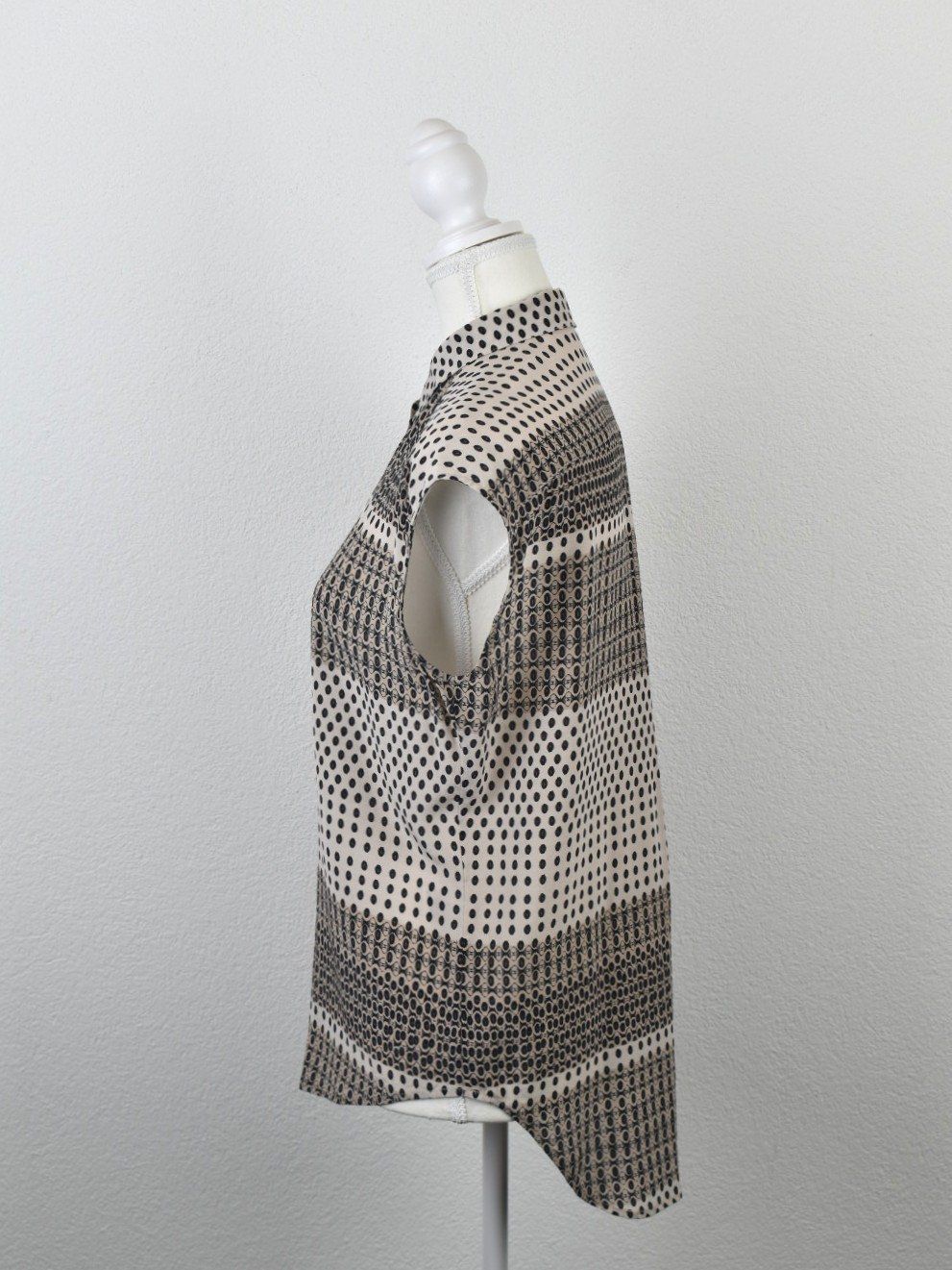 Globus Chemisiers: Globus Seidenbluse, Gr.36, oversized – D'occasion à Nürensdorf par 2ND_STORY 3