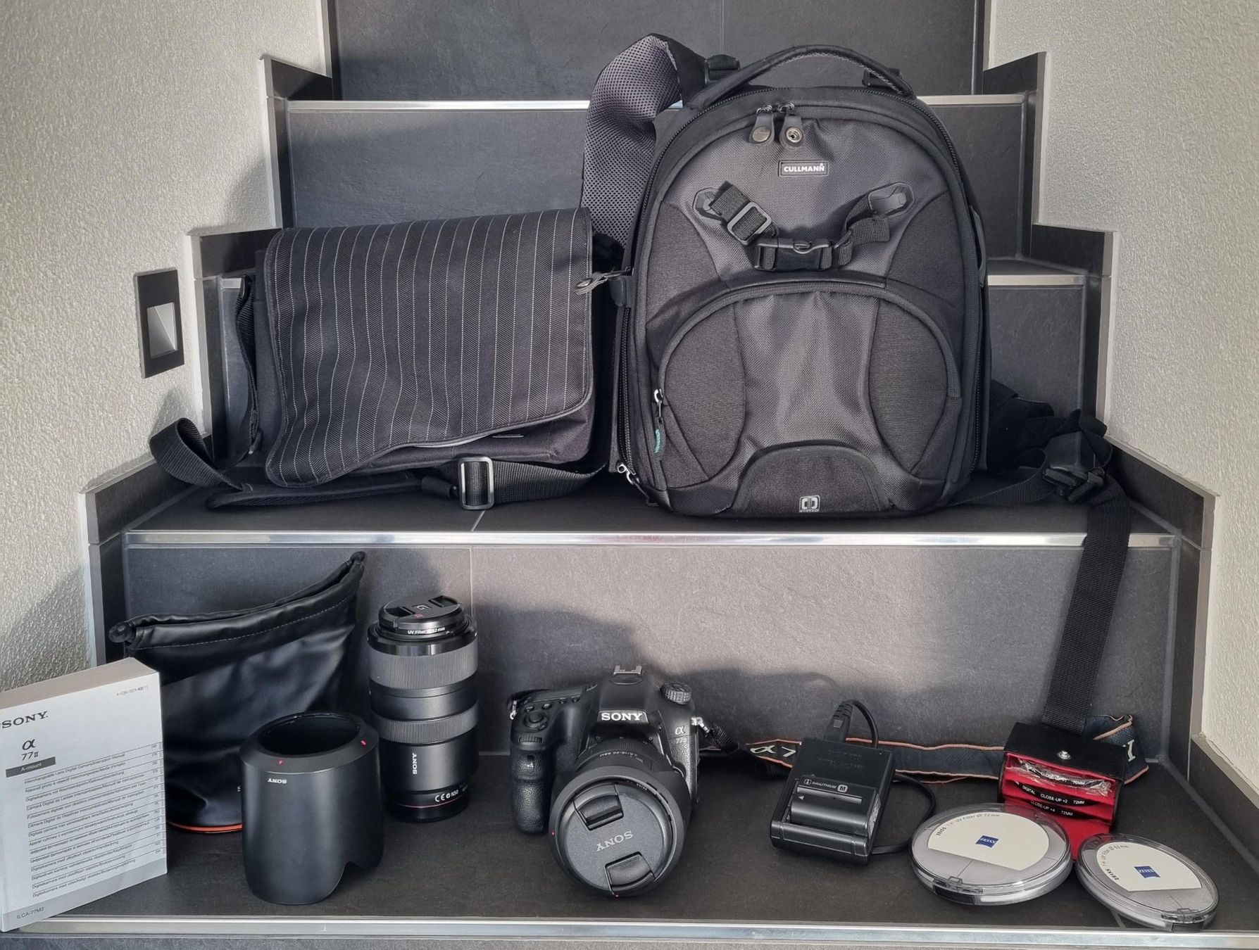 Sony Appareil photo: Spiegelreflexkamera Sony Alpha 77 II – D'occasion à Zeihen par tsp_6hc5