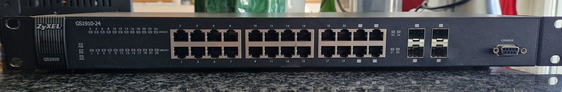 Zyxel Hub & Switch: Zyxel GS1910-24 – Usato da Epalinges venduto da Ozili