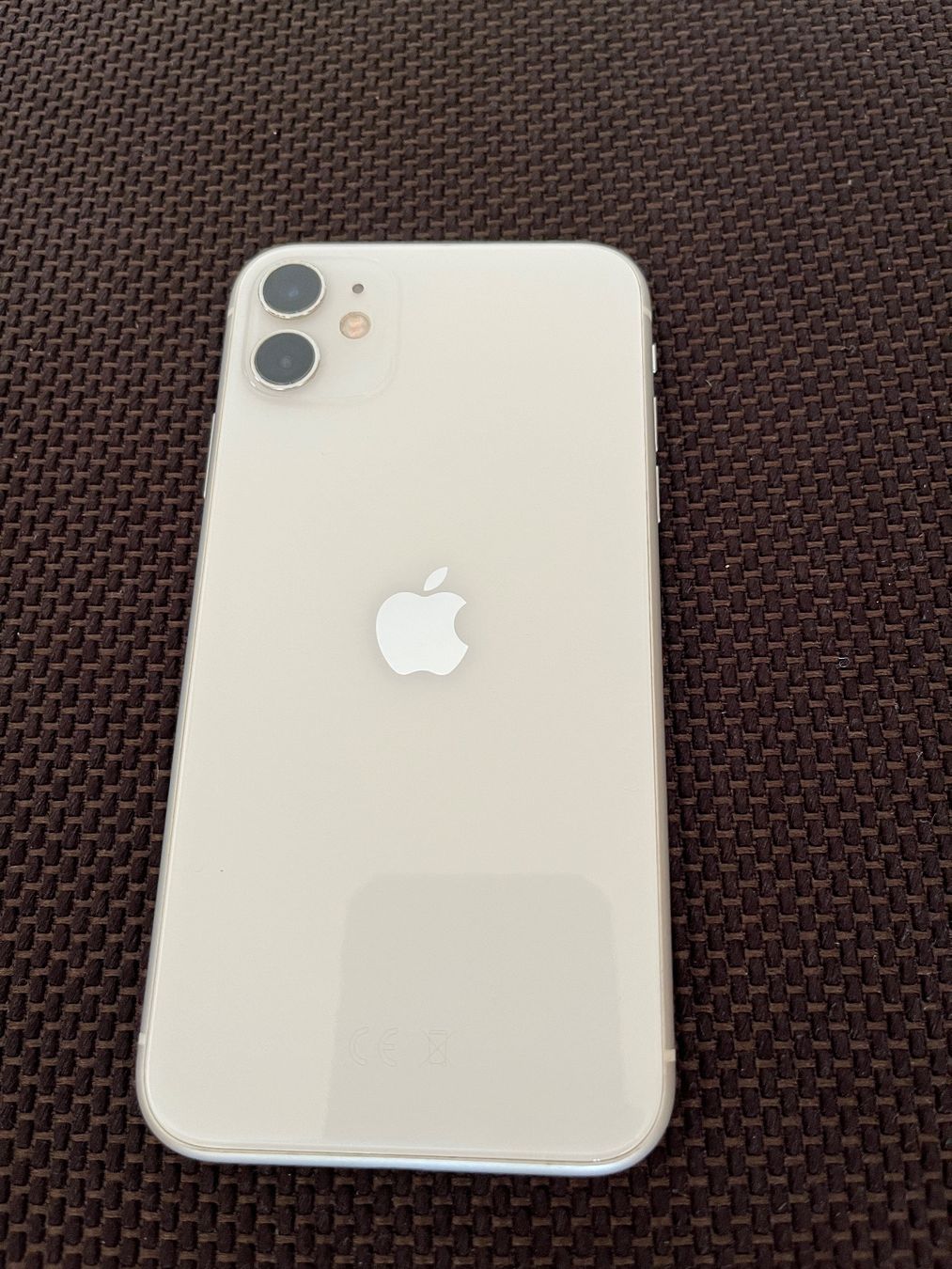 Apple Portables: Apple iPhone 11 64GB – D'occasion à Oberuzwil par mir_j8q5 1