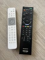 Sony TV Fernbedienung und weisse Universalfernbedienung gebr