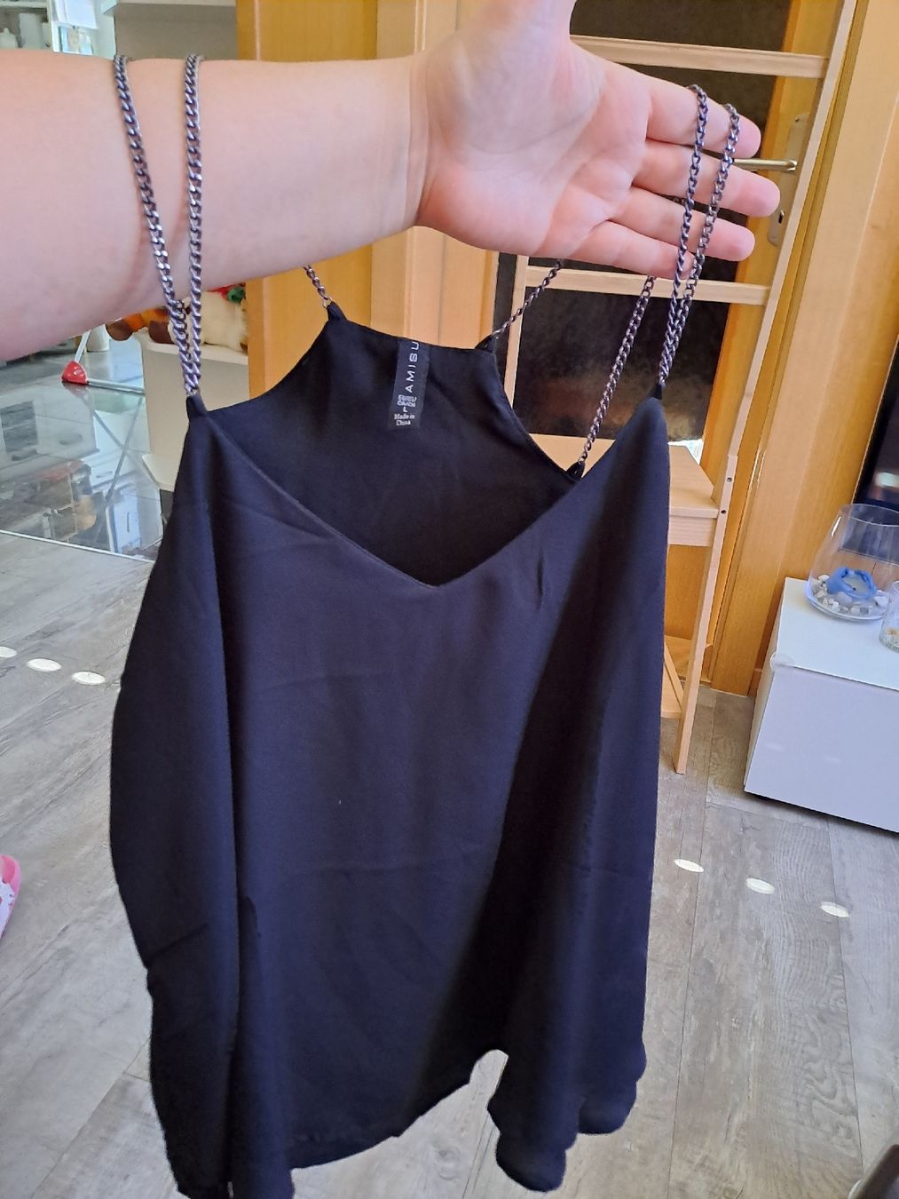 Top: Top mit Kettenriemen Gr L  – Usato da Rickenbach LU venduto da bishiida 3