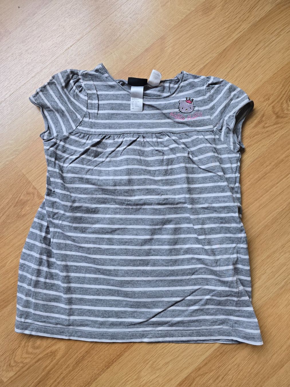 Camicette, T-shirt & Top: Hello Kitty Shirt Gr. 122 - 128 – Usato da Büttikon AG venduto da Amineah
