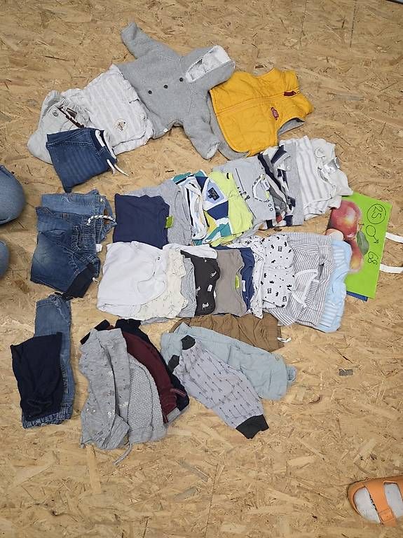 Lotti & Set di vestiti: Paket Nr25 Kinderkleider Grösse 68 Junge – Usato da Russikon venduto da Geimi89