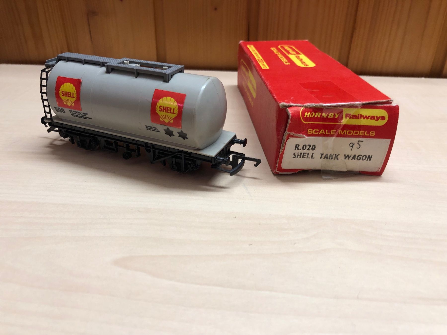 Hornby Modellini di ferrovie: 3 Modelleisenbahnwagen von Hornby – Usato da Rümligen venduto da Sibill 3