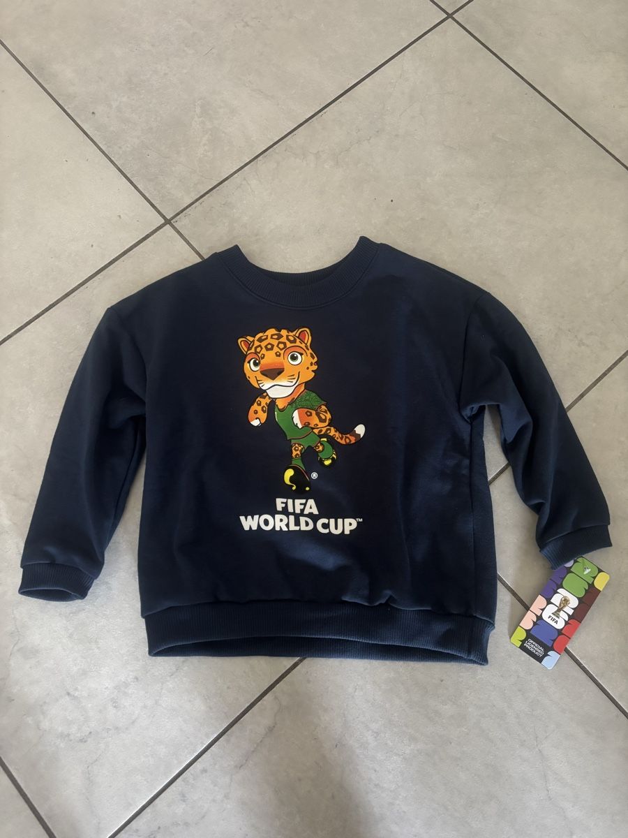 Maglioni & Felpe: FIFA World Cup 2026 Pullover, Grösse 3, Neu! – Nuovo (secondo la descrizione) da Brislach venduto da mercedesmmm17