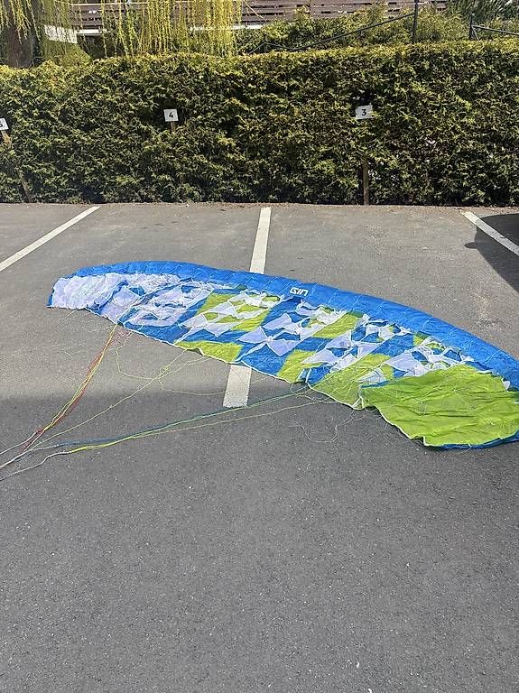 Aquilone: Aile de kitesurf et snowkite gin chaman – Usato da Crans-Montana venduto da jd6_zqn9 1