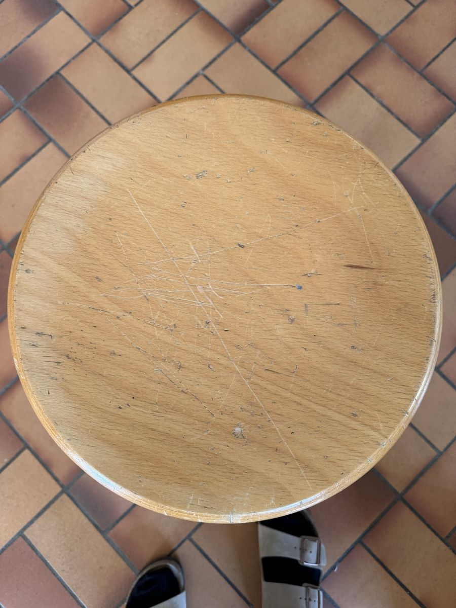 Hocker: Einfacher Hocker – Gebraucht aus Winterthur von epa17 1