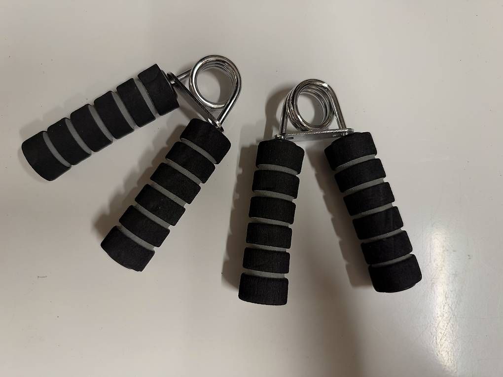 Pareti & prese d'arrampicata: Klemmen fürs Fingertraining – Usato da Winterthur venduto da Templar_Of_Metal