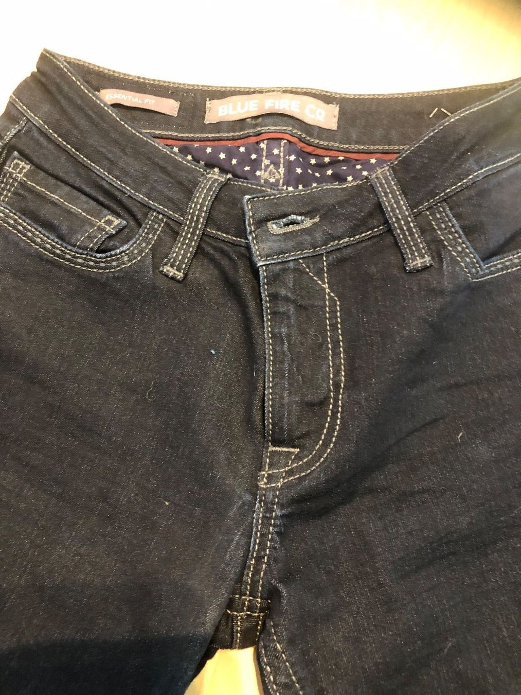 Jeans: Gerade Jeans Gr. 26/32 – Nuovo (secondo la descrizione) da Zell ZH venduto da Guffos 2