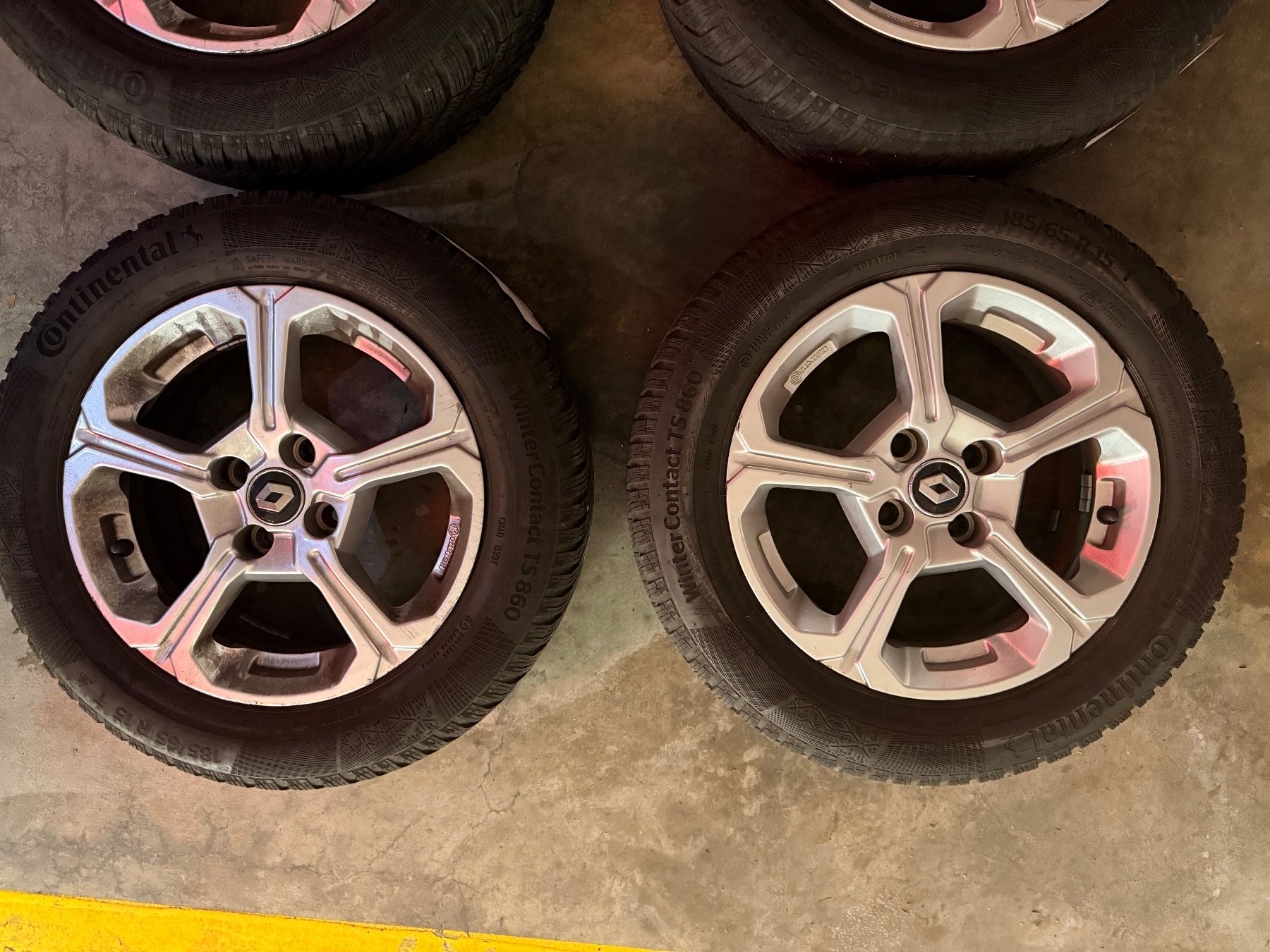 Renault Pneumatici & Ruote complete: Vier original Renault Winterräder! – Usato da Zürich venduto da coolismic 1