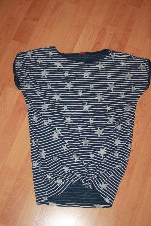 marine-weiss gestreiftes T-shirt mit silbernen Sternen