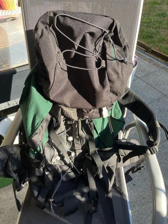 Wanderrucksack AdventureTreck Outdoor schwarz/grün gebraucht