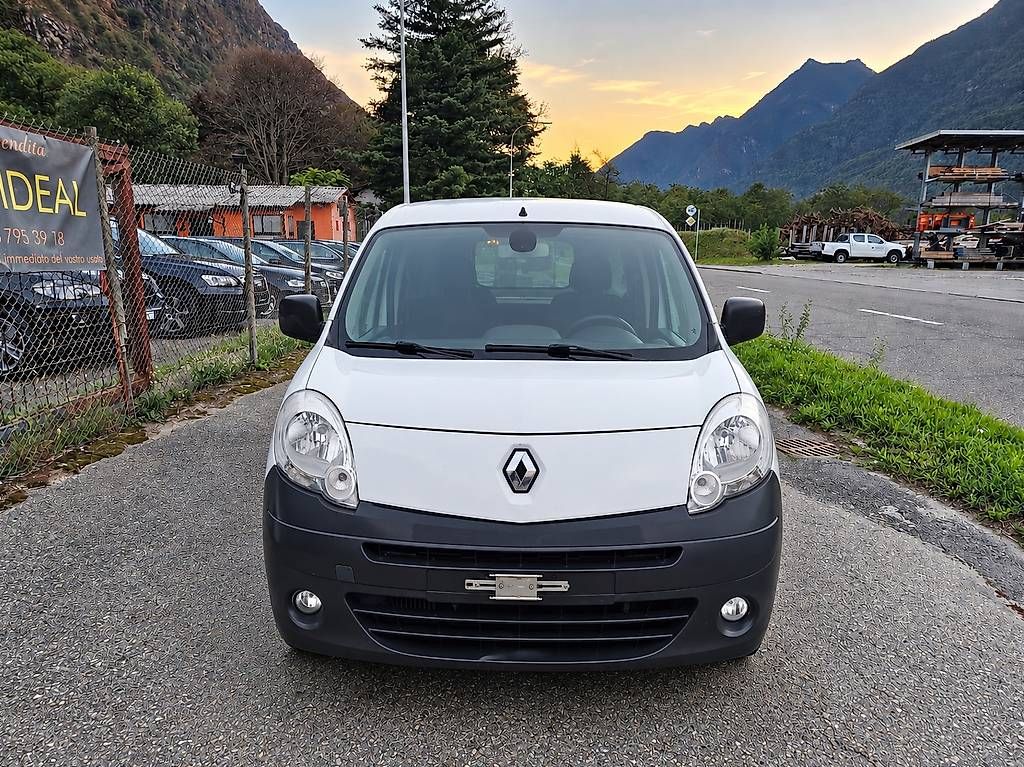 Veicoli commerciali: RENAULT KANGOO MAXI DIESEL  – Usato da Biasca venduto da autolowcost 1