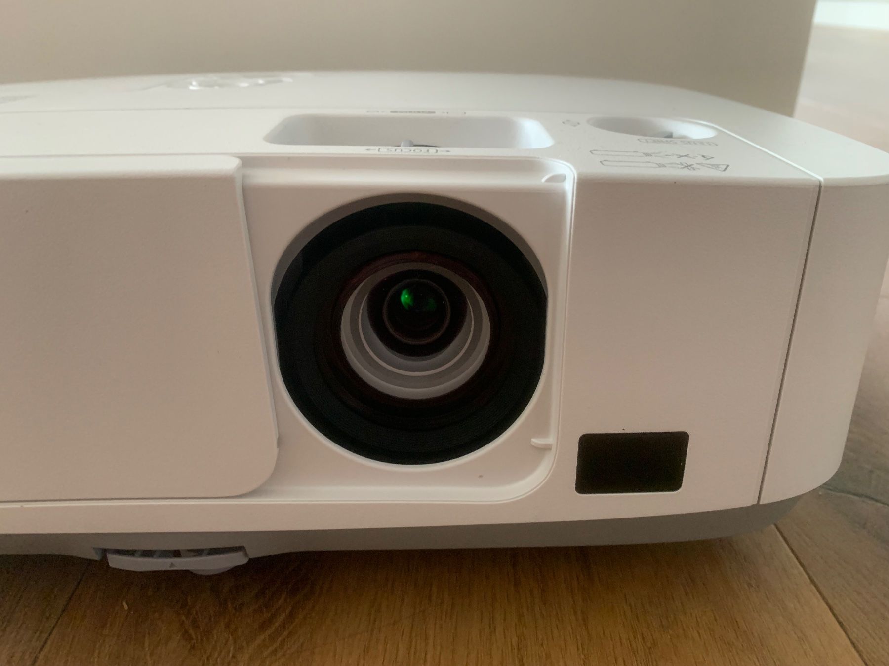Nec Videoprojektoren: NEC P451W Homecinema-Office Beamer 4000 Ansilumen WIE NEU – Neu (gemäss Beschreibung) aus Regensdorf von Spyke55 3