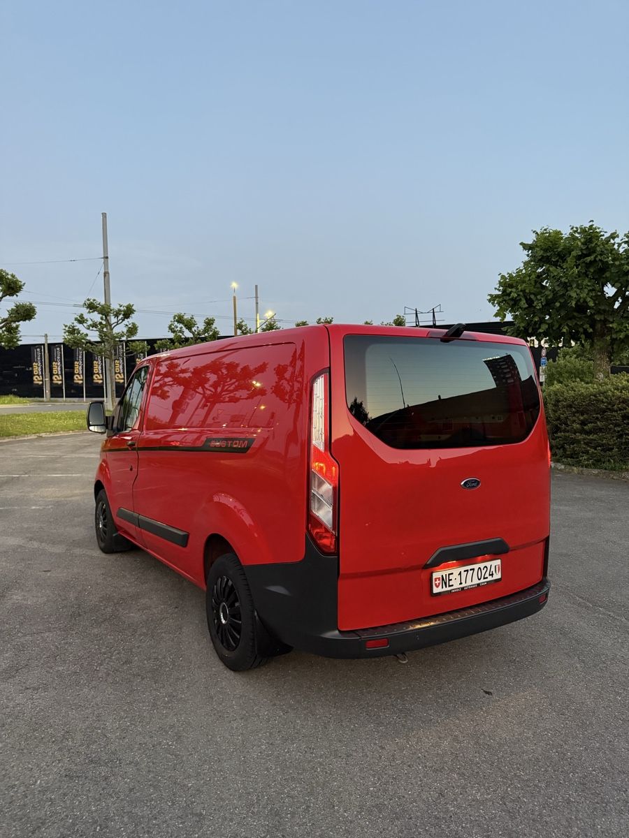 Ford Veicoli commerciali: Ford Transit Custom 2016 – Usato da St-Blaise venduto da ani_8jch 4