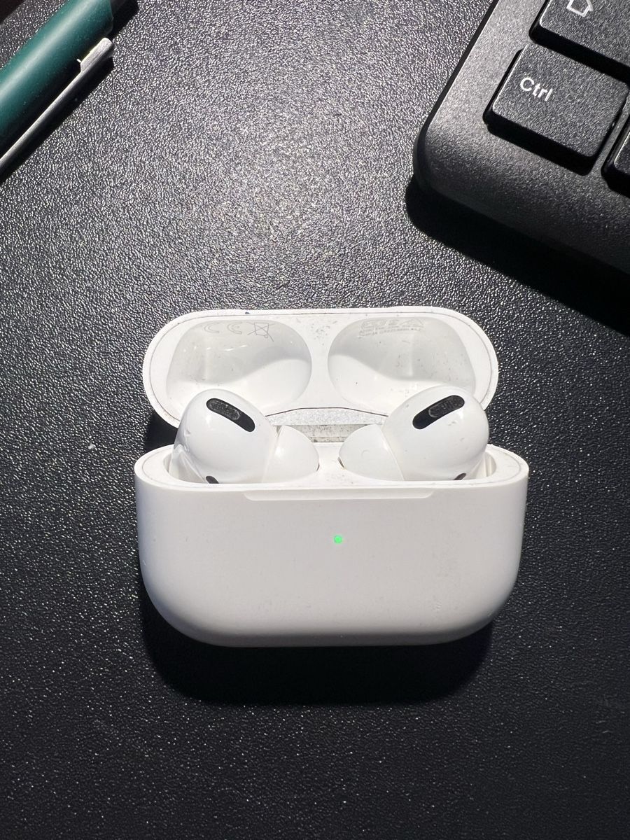 Apple Cuffie: Airpods Pro 1. Generation – Usato da Uster venduto da mos_8klm