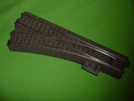 C-Gleis Weiche links Märklin 24611 für Handbetrieb gebraucht