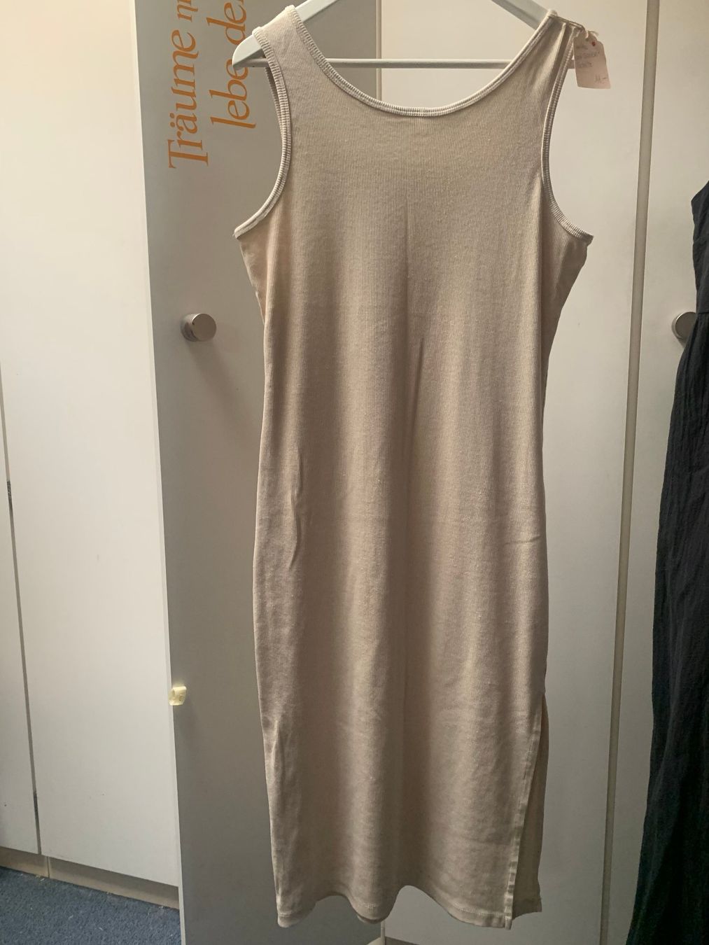 Vestiti: Kleidli L/XL beige – Usato da St. Gallen venduto da Miousch 5