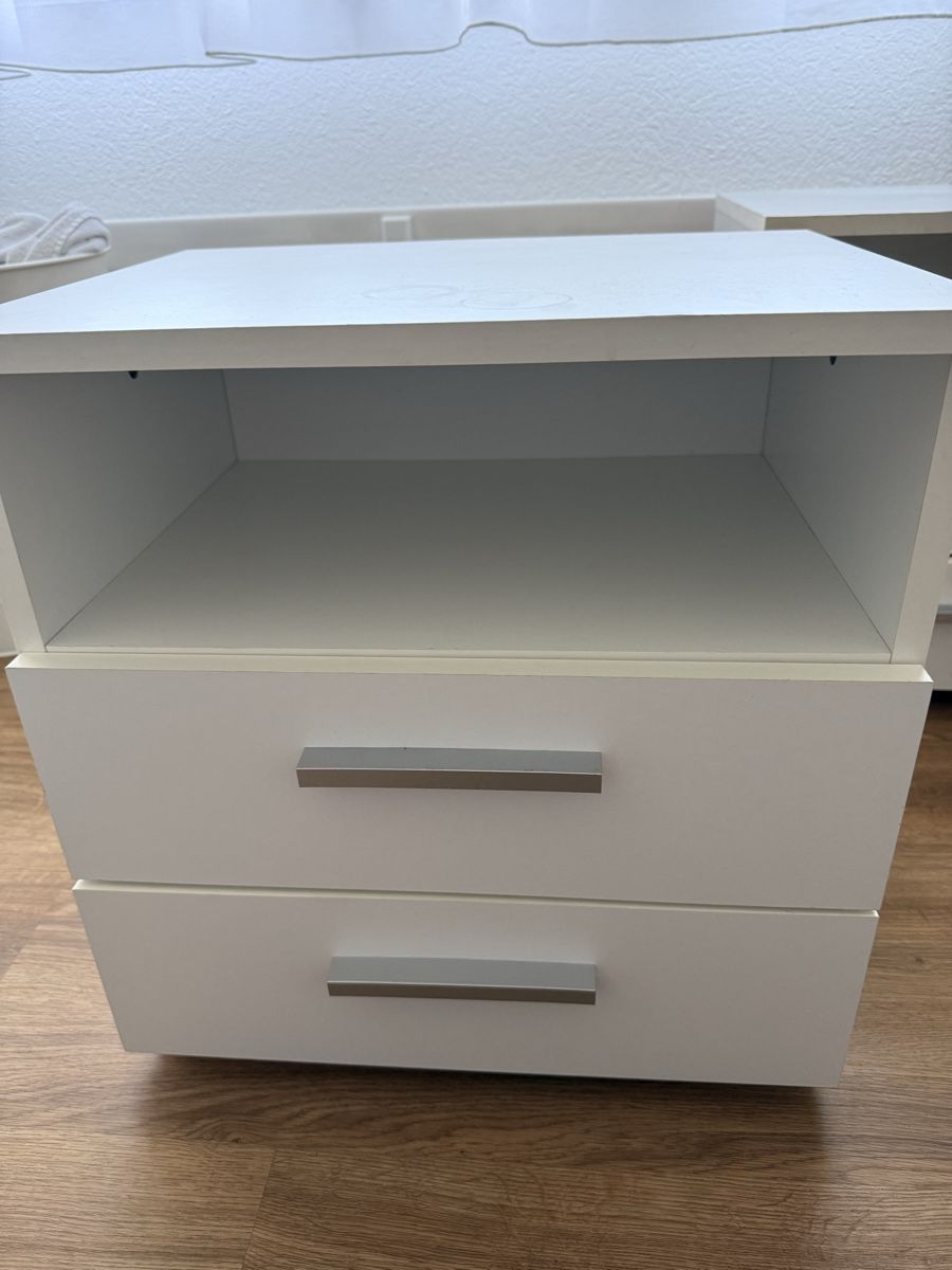 Comodini: 2 Nachttische zu verschenken – Usato da Huttwil venduto da sh4_p9gz 2