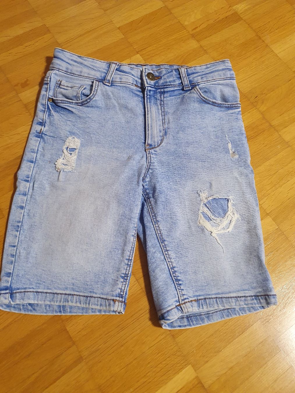Primark Pantaloni: Jeans Short von Primark Grösse 146 – Usato da Rothenburg venduto da PHSKC