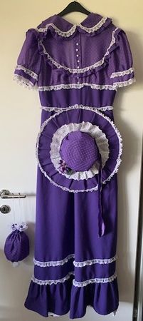 Biedermeier Kleid mit Hut und Stoffbeutel