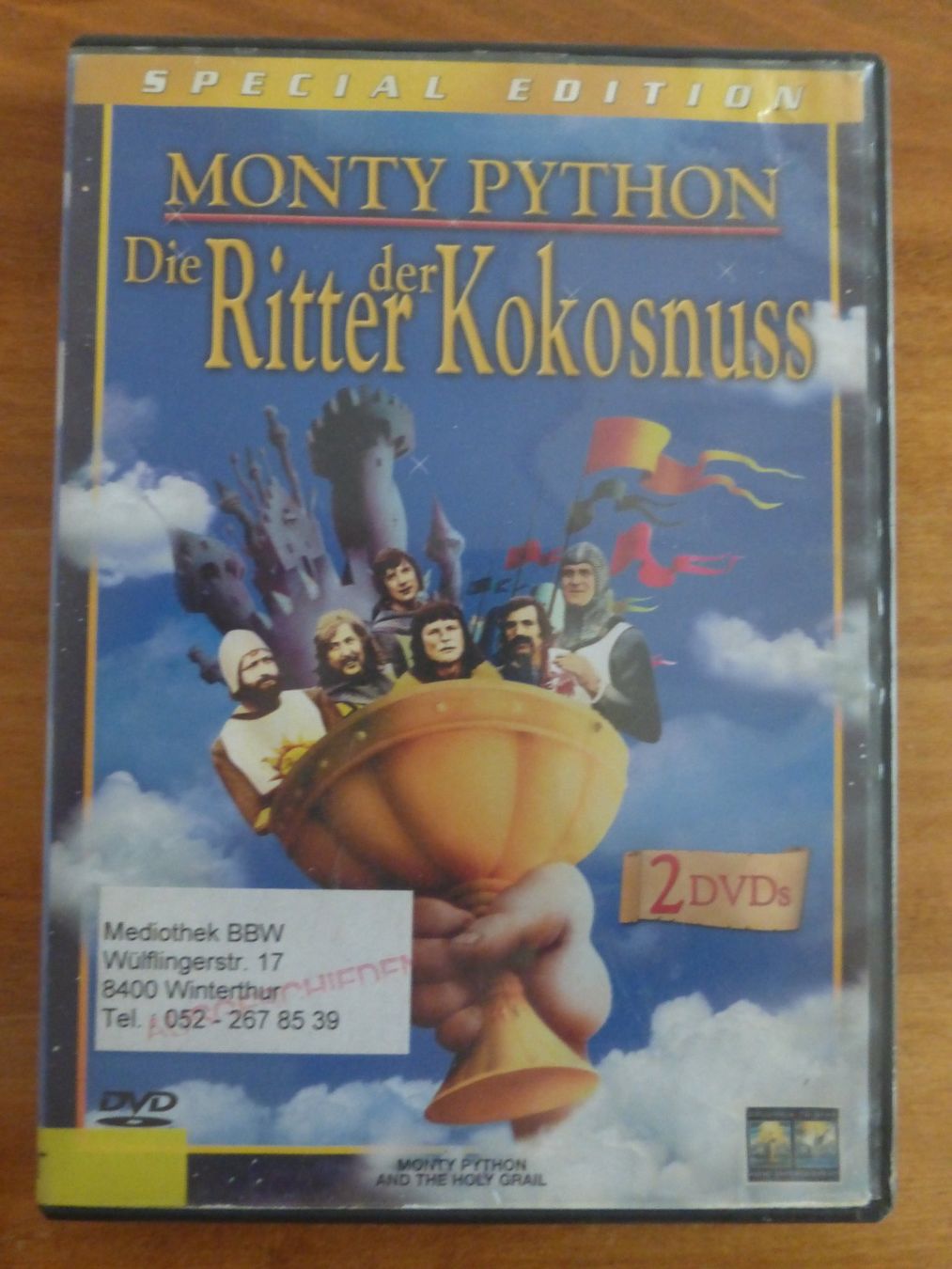 Tous les DVDs: Monthy Python Ritter der Kokosnuss Special Edition DVD – D'occasion à Zumikon par psisound
