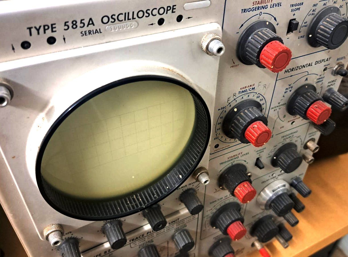 Misurare: Tektronix 585A - Oscilloskop - 1963-1965 – Difettoso da Genève venduto da Boltz57 2