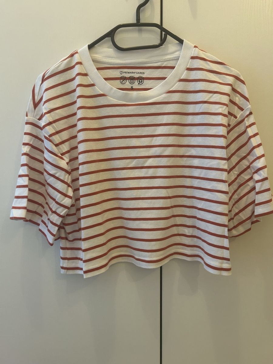 Primark T-shirt: T-shirt court rayé – Usato da Villars-sur-Glâne venduto da ale_7h26