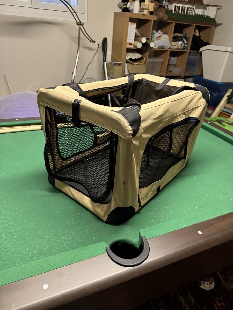 Cucce & Letti: Transportbox für Hund oder Katz – Nuovo (secondo la descrizione) da Seewen SO venduto da Muggi3 1