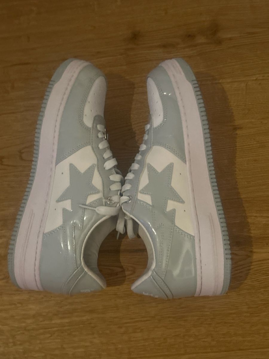 Scarpe da uomo: Chaussures Bapesta Bleues et Blanches Originales – Usato da Mont-sur-Lausanne venduto da _ValentinTuregano 2