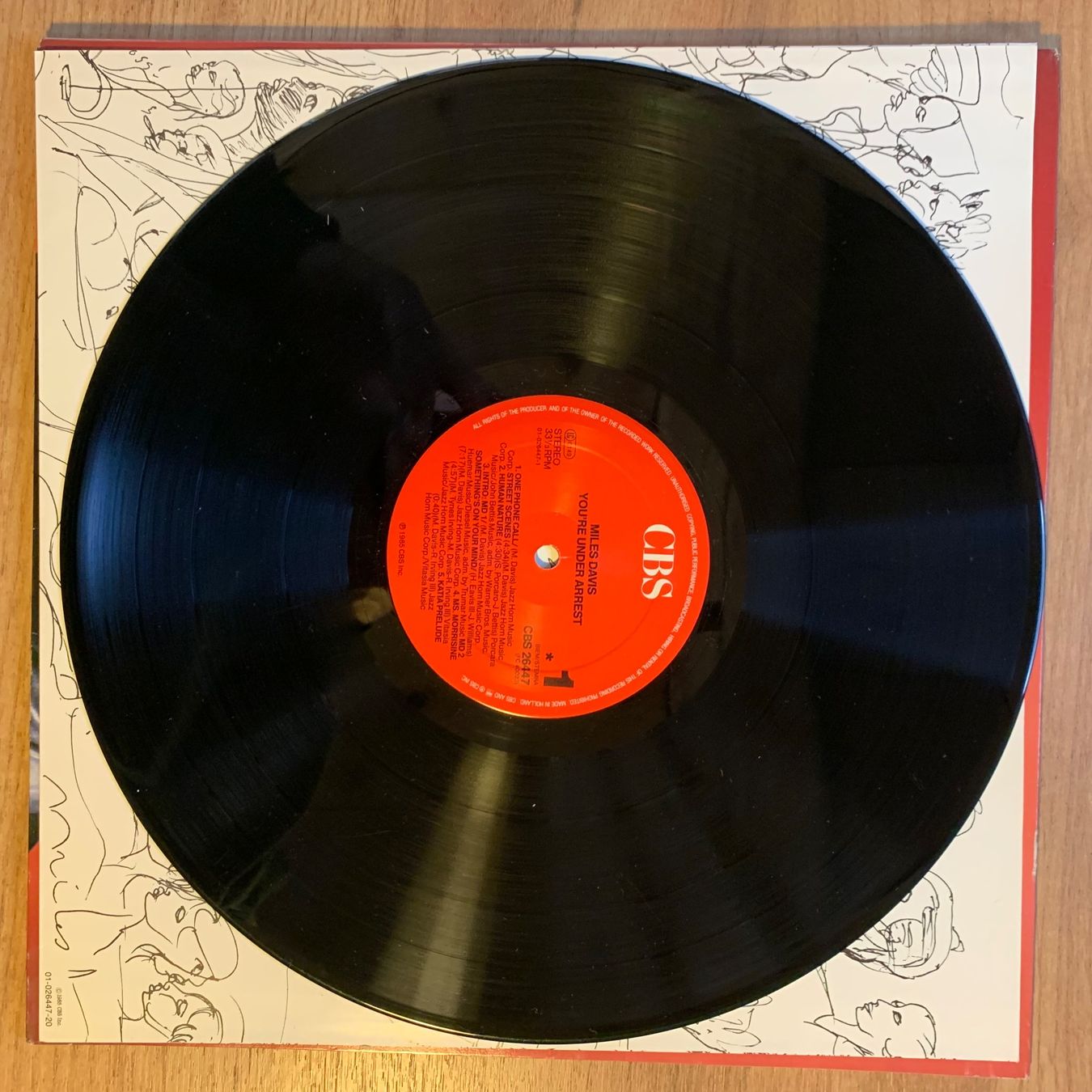 Dischi in vinile: MILES DAVIS - YOU'RE UNDER ARREST...NL 1985...VG+/VG+ – Usato da Gals venduto da Diskopatshop 4