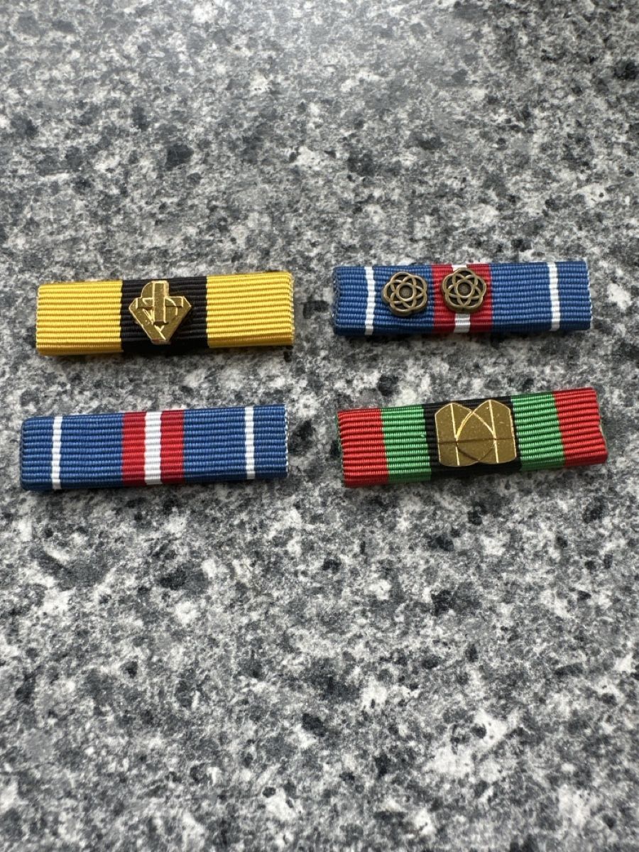 Schweizer Armee Plaketten & Abzeichen: Ribbon Armee – Gebraucht aus Morbio Inferiore von Ecod