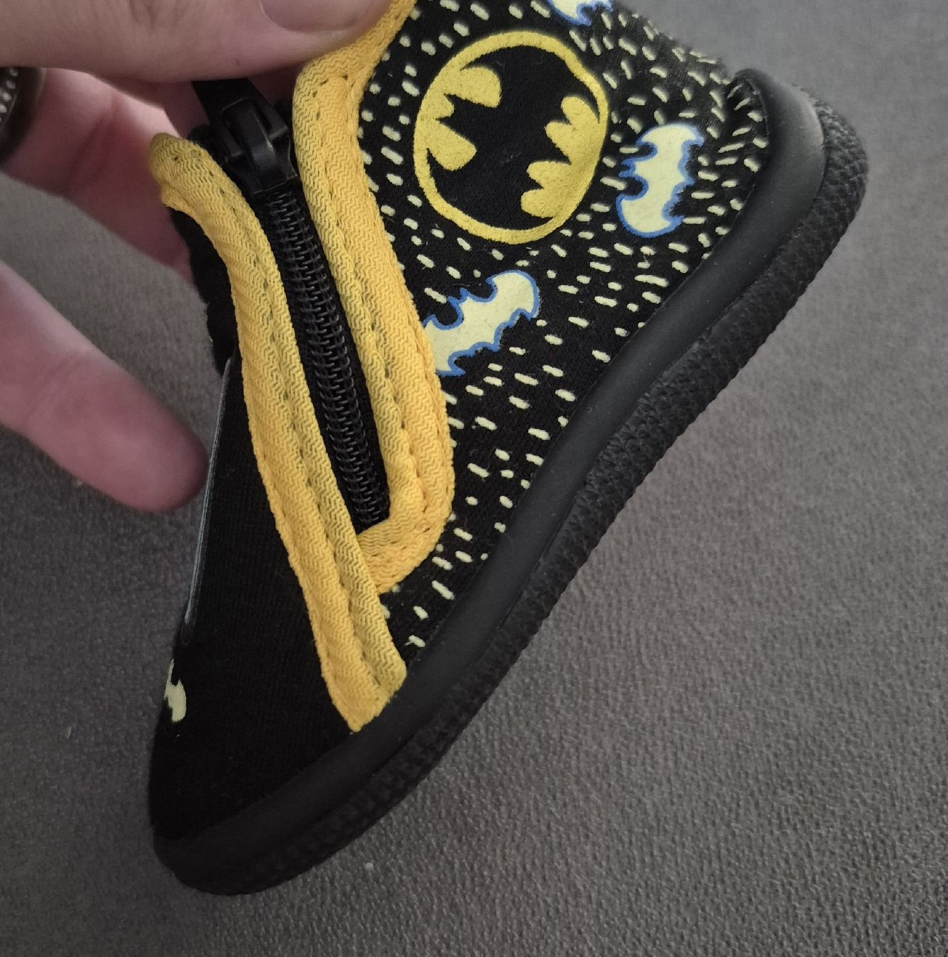 Scarpe per ragazzi: Badmanhausschuhe, Gr. 18 – Nuovo (secondo la descrizione) da Schmitten FR venduto da Sam2525 1