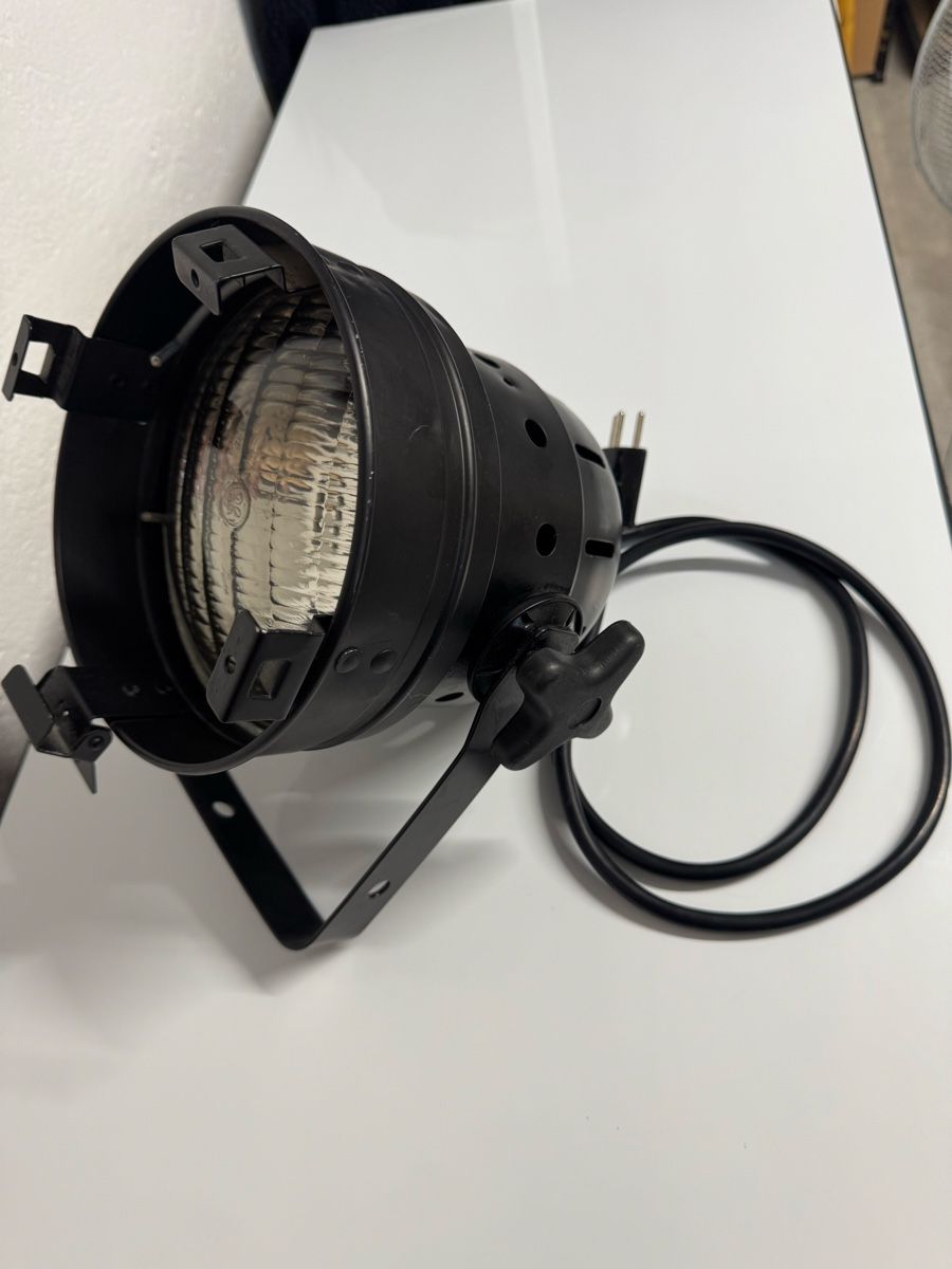 Lampade: Scheinwerfer/ Bühnentechnik – Usato da Burgdorf venduto da Snoop_3402